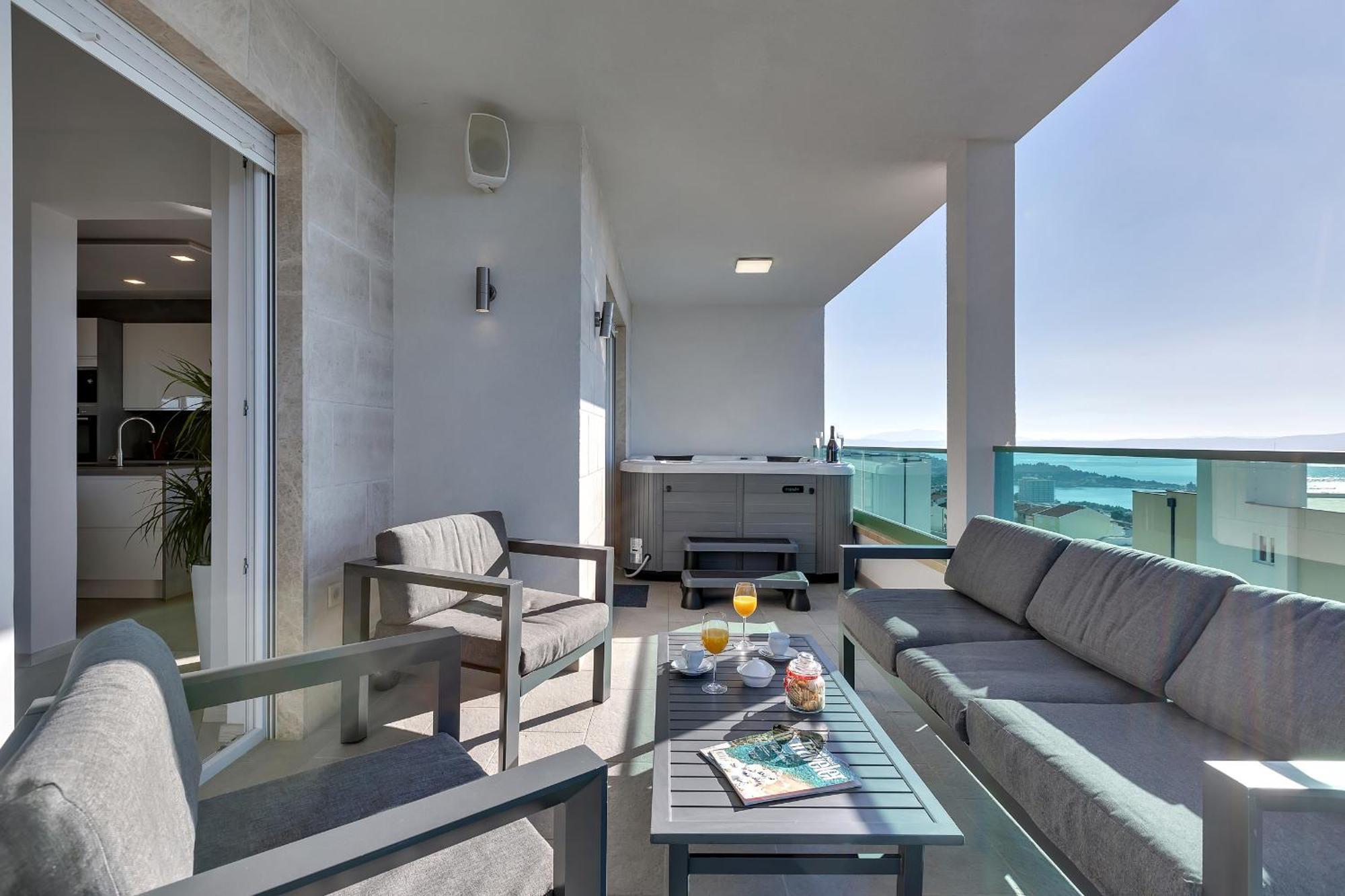 Апартаменты Exclusive Penthouse Big Blue With Private Jacuzzi Макарска Экстерьер фото