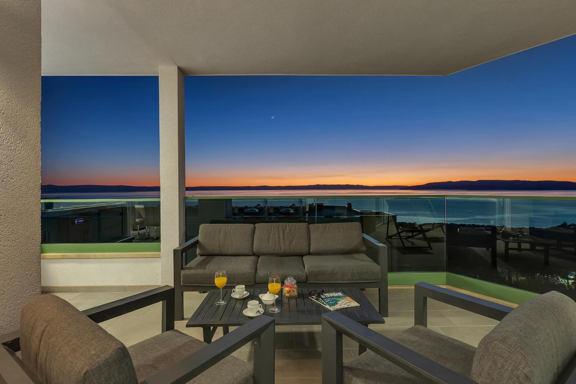 Апартаменты Exclusive Penthouse Big Blue With Private Jacuzzi Макарска Экстерьер фото