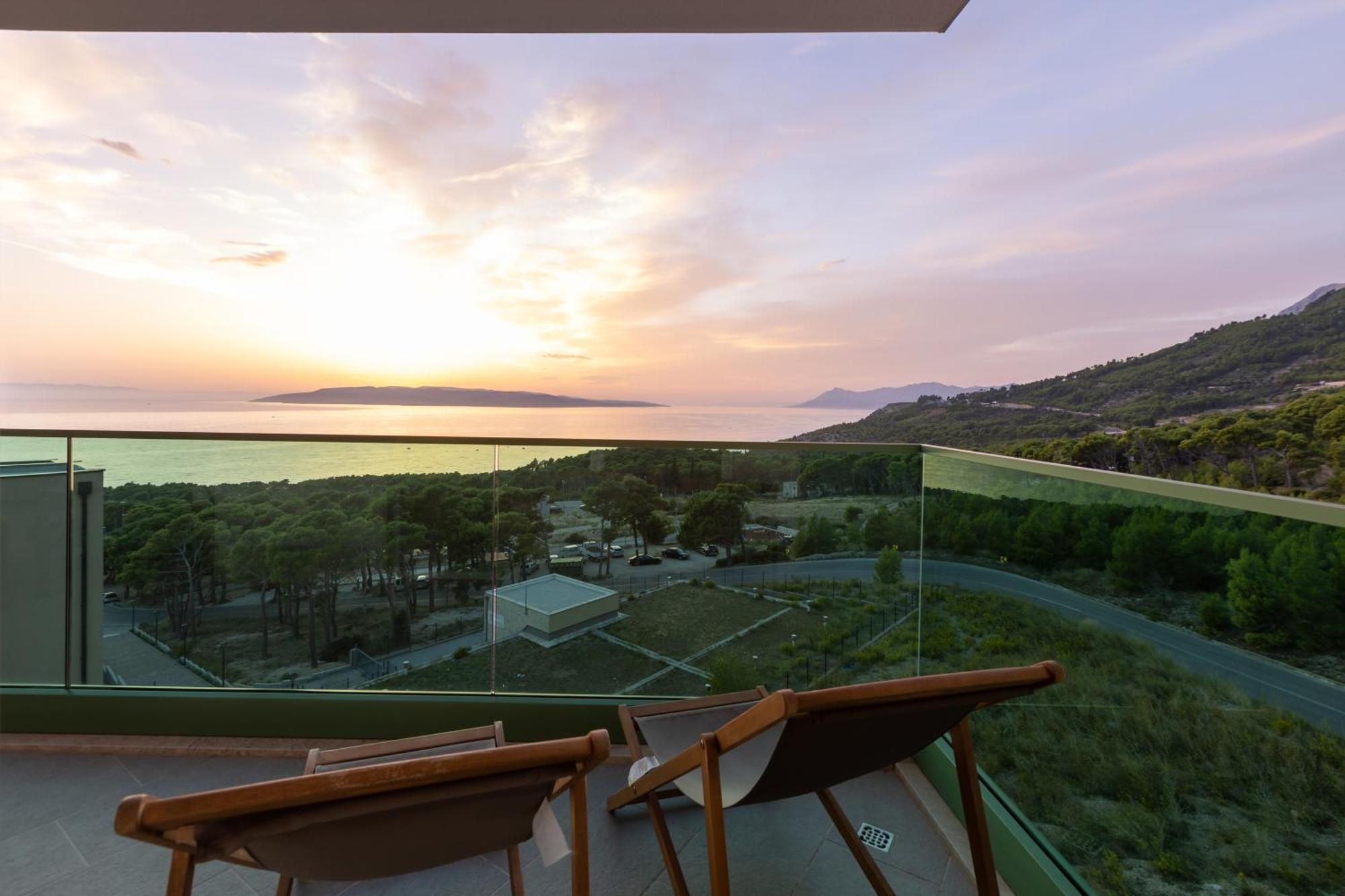 Апартаменты Exclusive Penthouse Big Blue With Private Jacuzzi Макарска Экстерьер фото