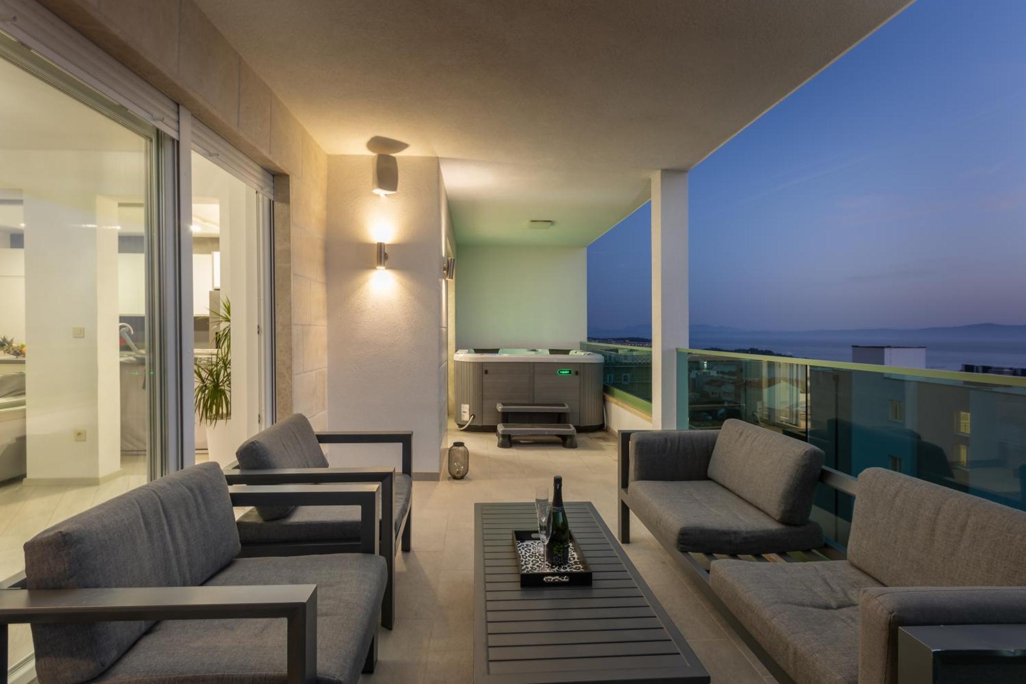 Апартаменты Exclusive Penthouse Big Blue With Private Jacuzzi Макарска Экстерьер фото